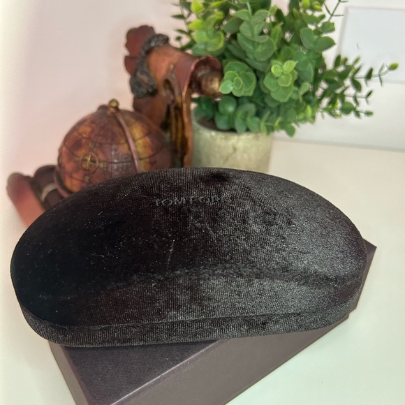 Tom Ford Women's Dark Havana Iridescent Glasses - Picture 2 of 15